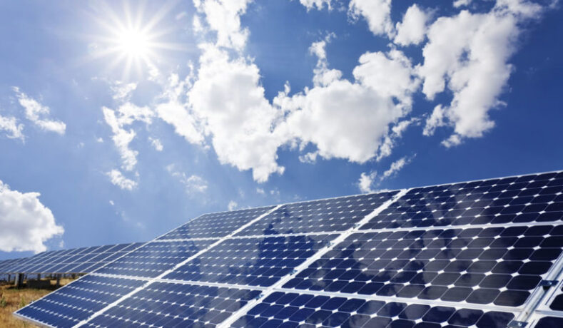 Come il sole produce energia elettrica col fotovoltaico